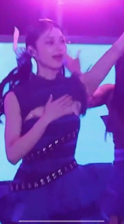 【動画】中国の人気アイドル「未來少女」許媛媛（19歳）がライブ中に乳首ポロリ放送事故