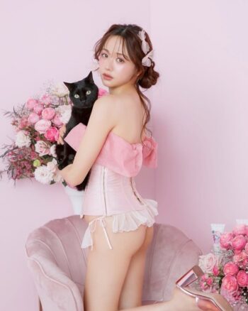 【芸能】森香澄、『PEACH JOHN』で下着姿に　お尻を出した写真も公開　ファン動揺と歓喜「さすが度胸が…」「お尻プリンですね」