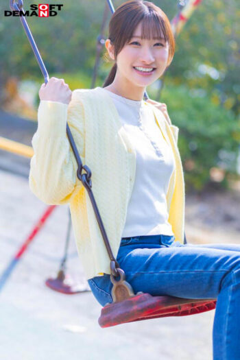 4人のこども達を育てる 優しい笑顔のシングルマザー 清水夏希 34歳 AVDEBUT