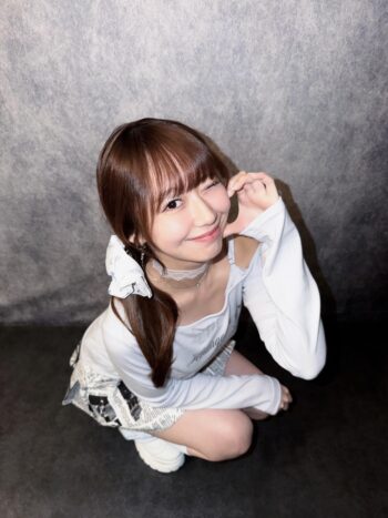 野中ちぇるちゃんが道端の路地の死角でフェラチオしてくれると言う妄想が捗る画像