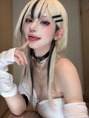 【画像】おんJ民ってこういう金髪巨乳ギャルJKすきそう