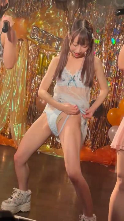 【動画】ライブ中に生パン着替えする地下アイドルｗｗｗｗｗｗｗｗｗｗｗｗｗｗｗｗｗｗ