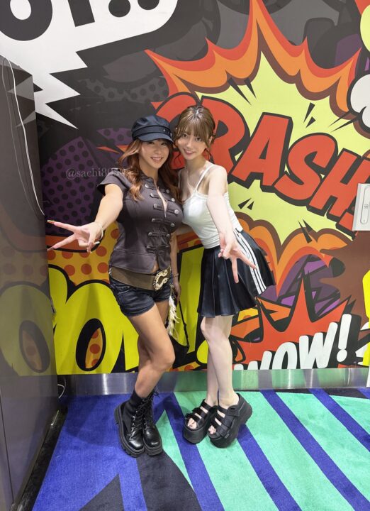 【画像】瀬戸環奈さんより巨乳の女性がセトカンツーショットイベントに現れる