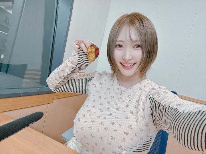【画像】美人声優の白石晴香ちゃん、おっぱいデカスギ警報発令中