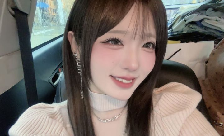 【画像】地雷系メイク卒業した女の子、めちゃくちゃ可愛くなる