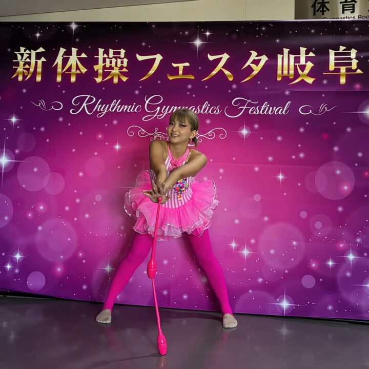 【画像】アルビデ女優さん、新体操の全国大会で6位入賞してしまう…